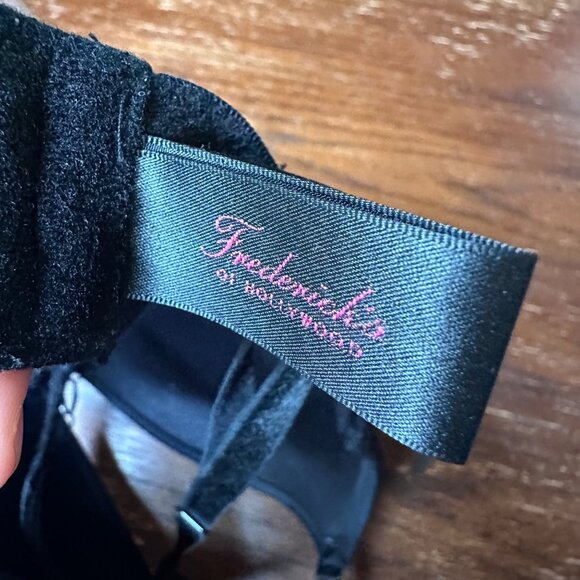 Fredericks Of Hollywood Black Lace Push-Up Bra 34DD Adjustable Straps - Picture 2 of 5